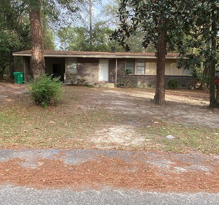 2nd image of 1015 Hillside Dr