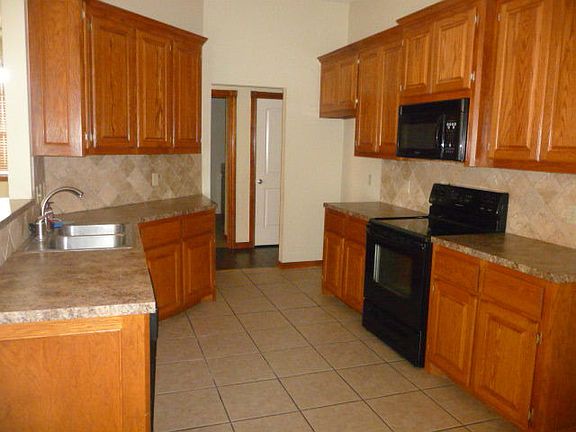 3rd image of 5207 SW Dove Creek Blvd