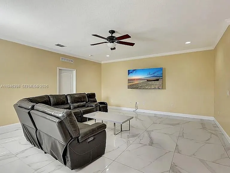 1018 SW Eckard Ave — Photo 18