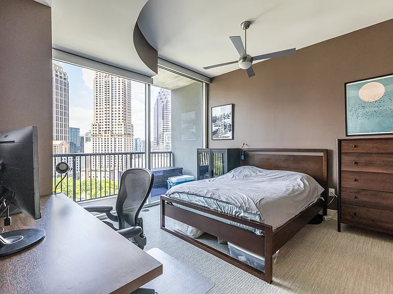1080 Peachtree St NE #1201 — Photo 11
