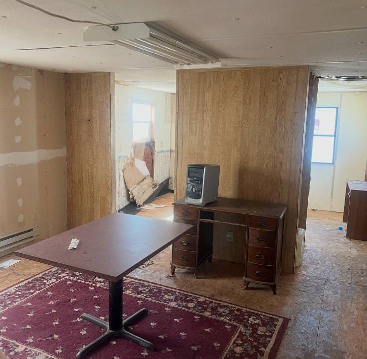 2nd image of 200 E Zora St