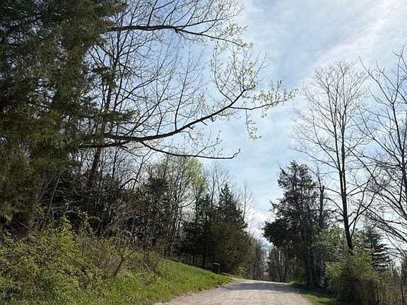 4th image of 7657 Ault Rd