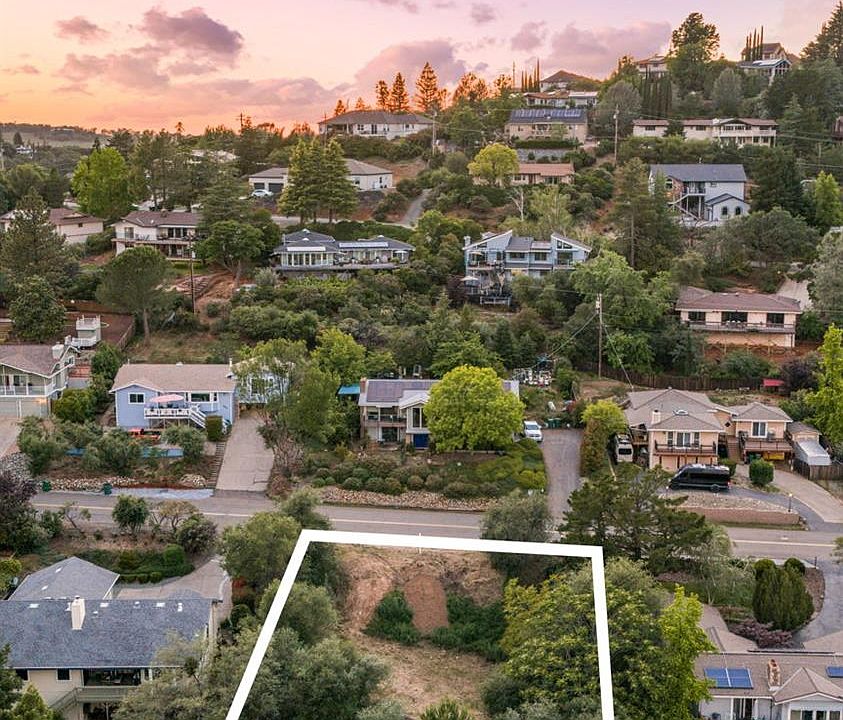 1st image of 3044 Knollwood Dr