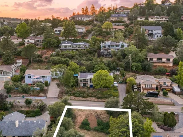 3044 Knollwood Dr, Cameron Park, CA 95682