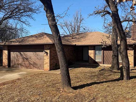 2nd image of 2417 Northwood Ln