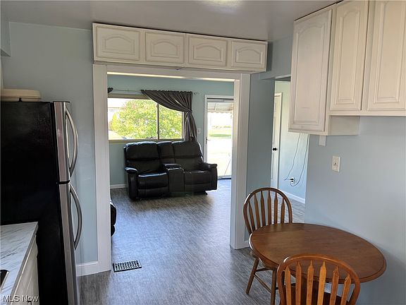 4th image of 14509 Fayette Blvd