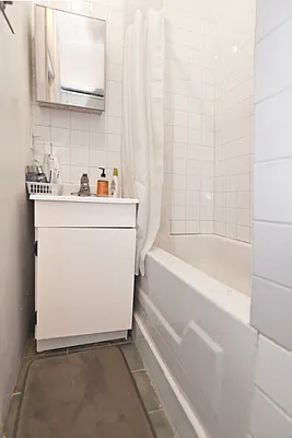 Rented by Ledvech Group | media 4