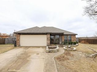 10217 Little Fox Ct, Fort Worth, TX 76108