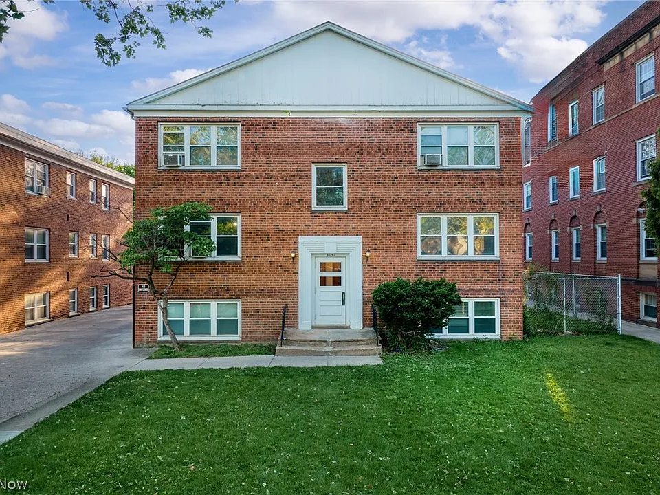 3030 S Moreland Blvd #2