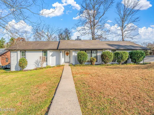 115 Lake Cir, Harriman, TN 37748