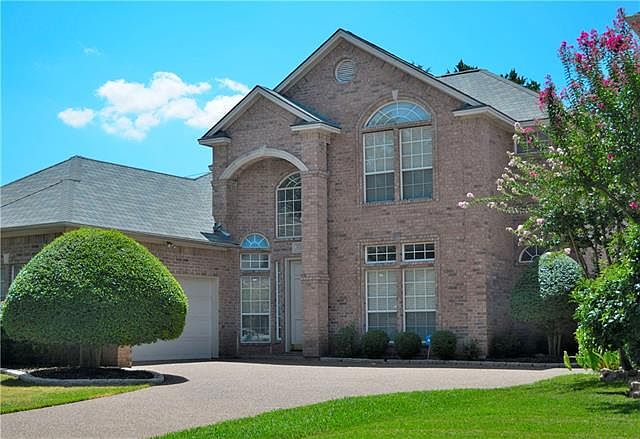 1st image of 2122 Royal Dominion Ct
