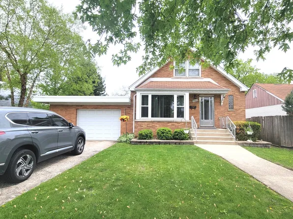 9301 S Spaulding Ave, Evergreen Park, IL 60805