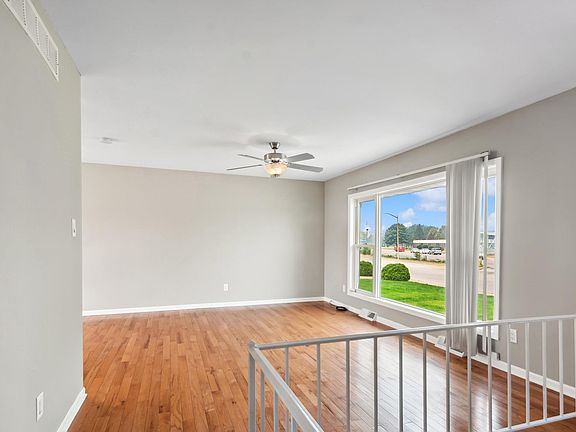 4th image of 2705 Cardinal Dr