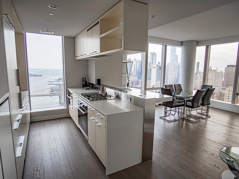 1st image of 1 Manhattan Sq #52L