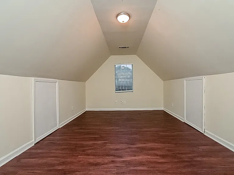 406 Summer Hill Cir — Photo 15