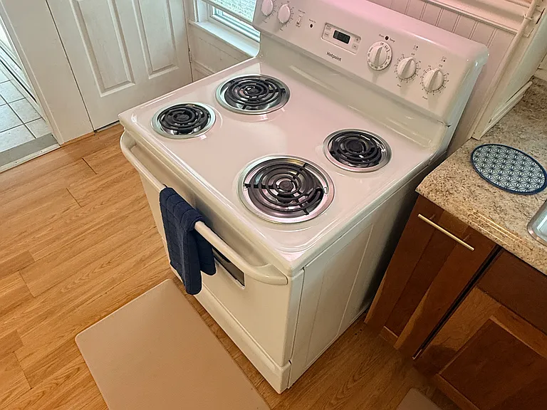 98 Central St #1 — Photo 18