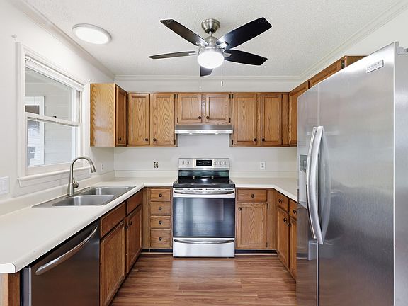 3rd image of 6105 River Landings Dr