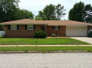 49 Eastwood Dr, Hutchinson, KS 67502