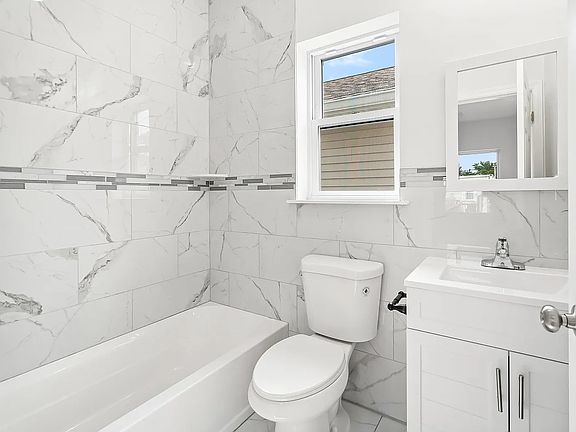 4th image of 76 E 29th St #2