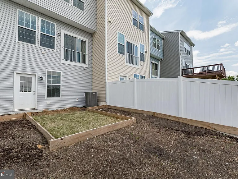 227 Schramm Loop — Photo 60