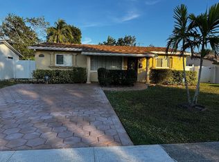 2209 N 41st Ave, Hollywood, FL 33021