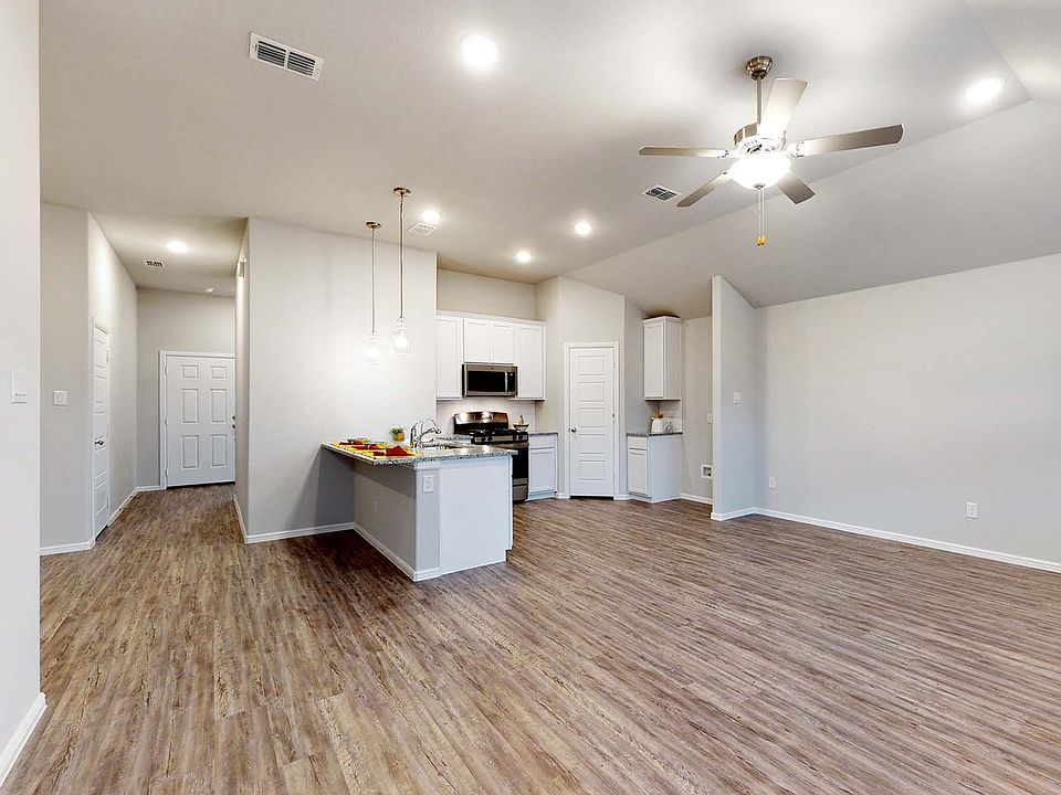 Pineda Plan, Copper Creek, Fort Worth, TX 76131 Zillow