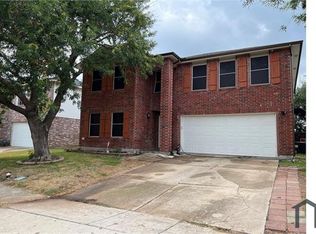 2216 Chestnut Dr, Little Elm, TX 75068