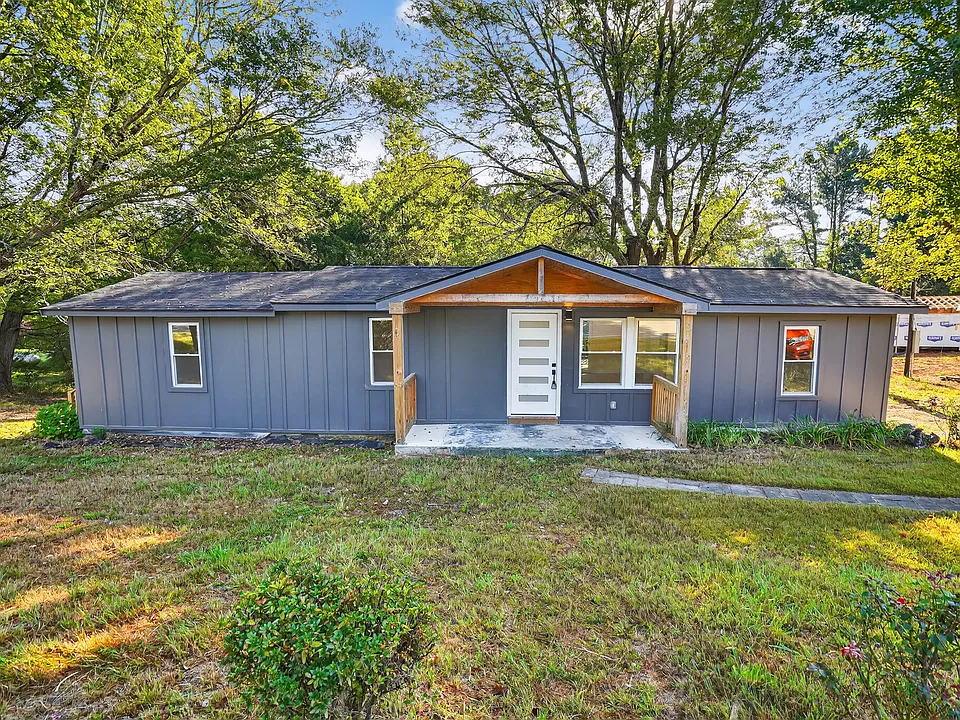 1496 Farrell Rd