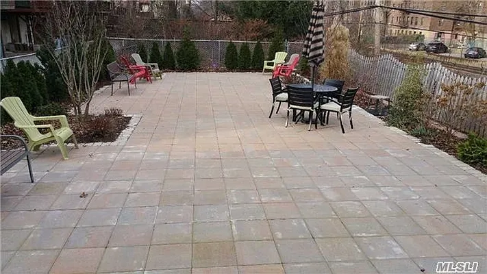 Sold by Prime Realty | media 38