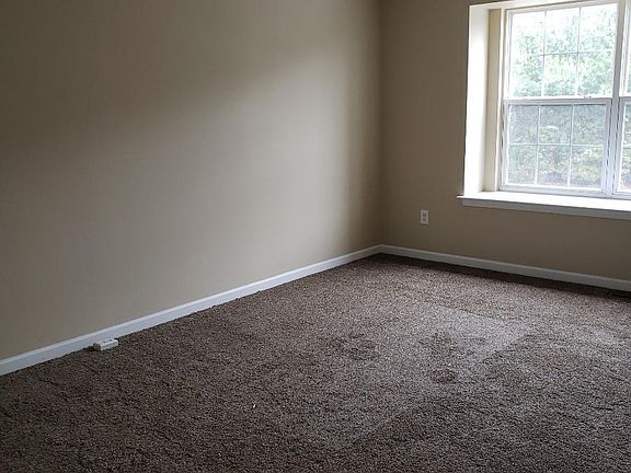 5th image of 310 Caribou Ln