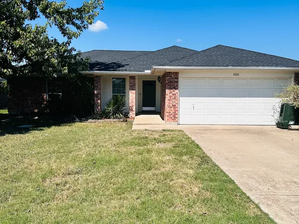 3016 Hillsdale St, Corsicana, TX 75110