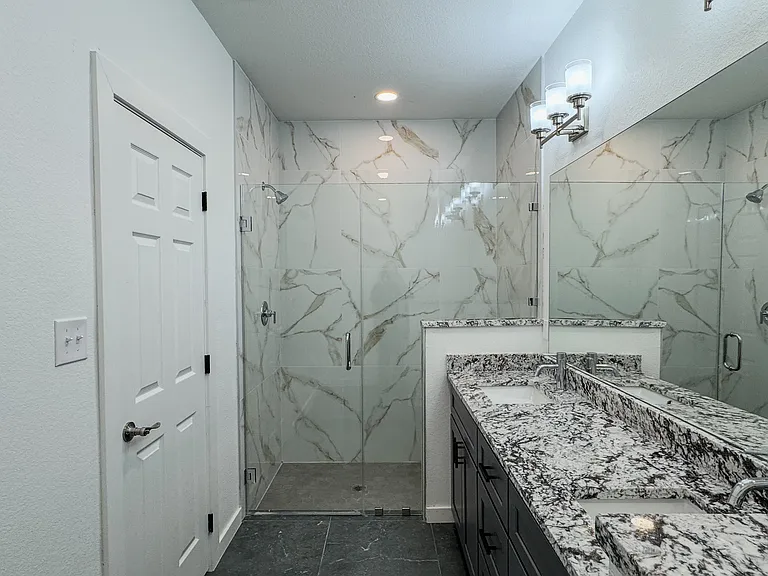 350 Lucy Rd — Photo 9