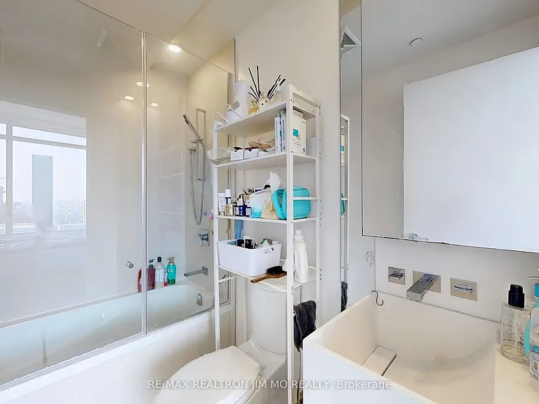 1 Bloor St E #2304 — Photo 12