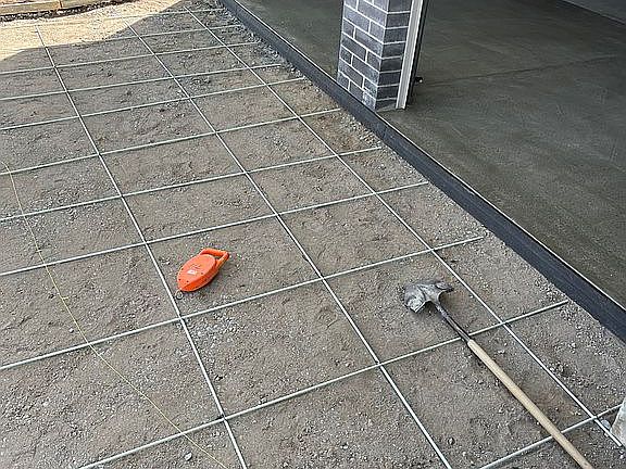5th image of 15129 Rock Creek Dr