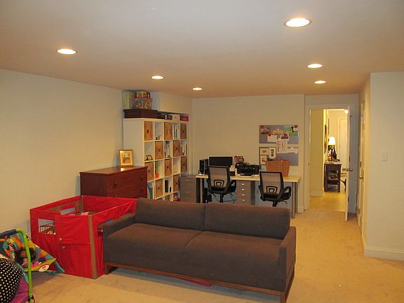 4th image of 16 Lukens Mill Dr