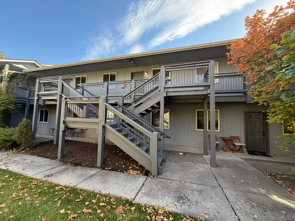 1031 SE 4th St APT 22, Bend, OR 97702