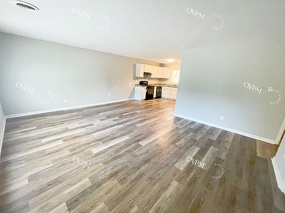2nd image of 416 Homestead St