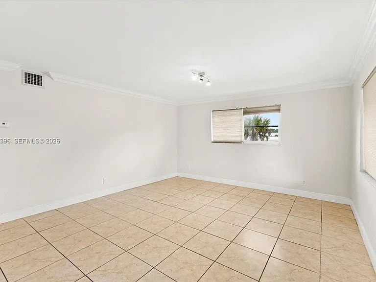 2323 Van Buren St #208 — Photo 3