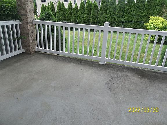 5th image of 255 Evans Ave