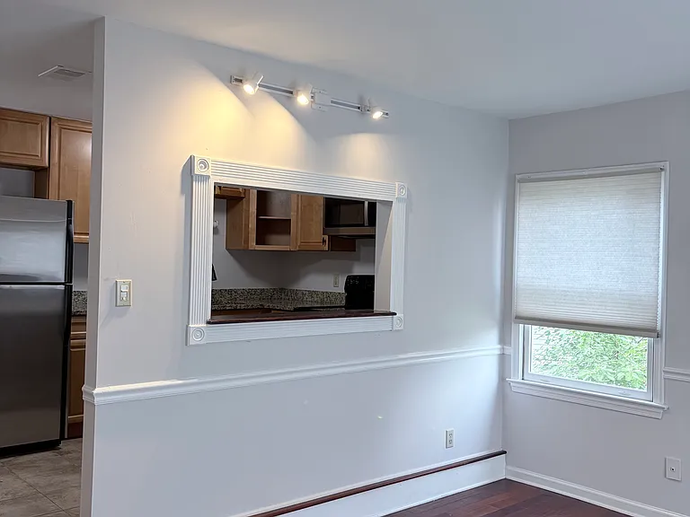 132 N Bedford St #B — Photo 2