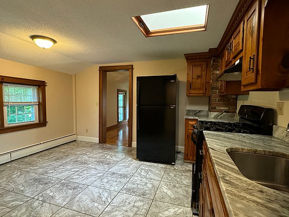 5th image of 37 Middle St #2