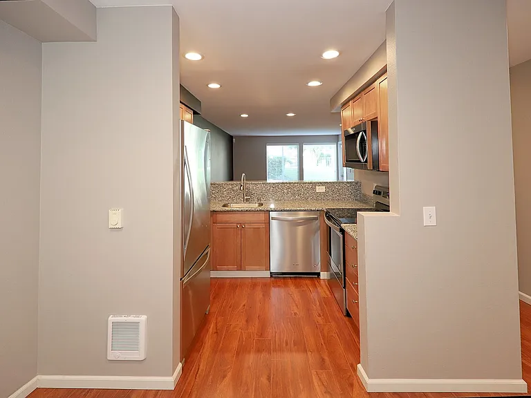 26209 116th Ave SE #B102 — Photo 5