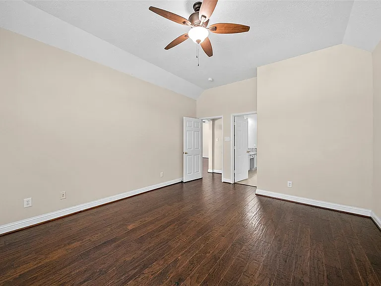22430 Water Edge Ln — Photo 25