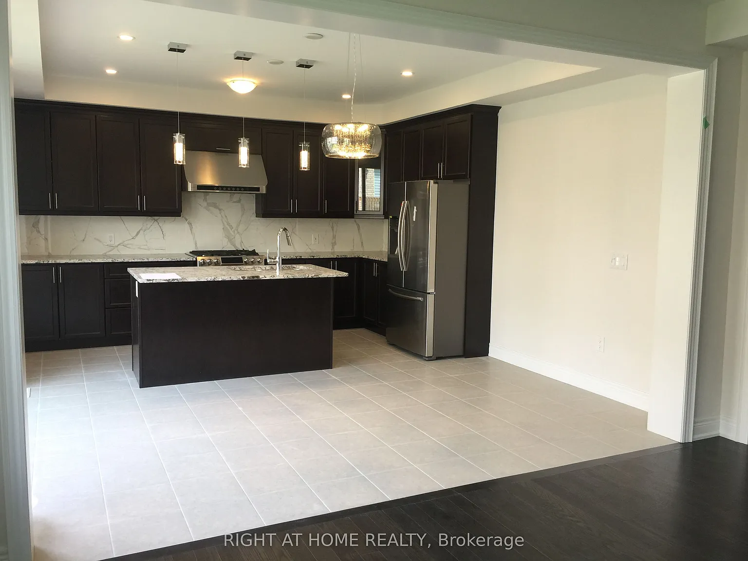 3 bed, $3,600 — Photo 3