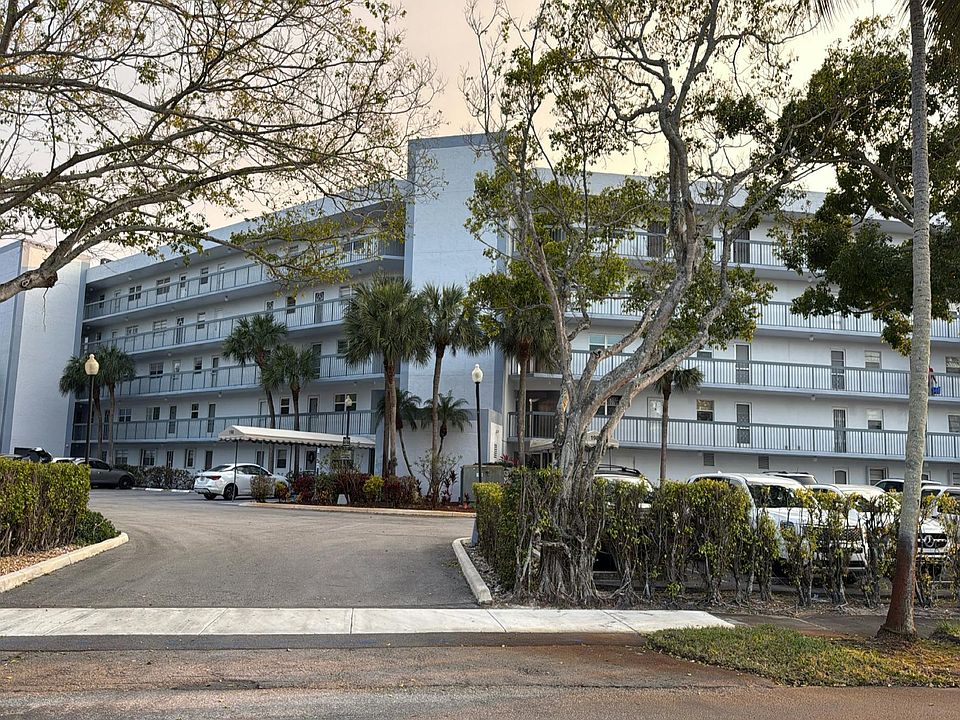 1st image of 198 NW 67th St