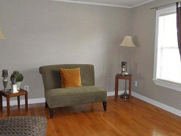 4th image of 7799 Oakland Hills Ct