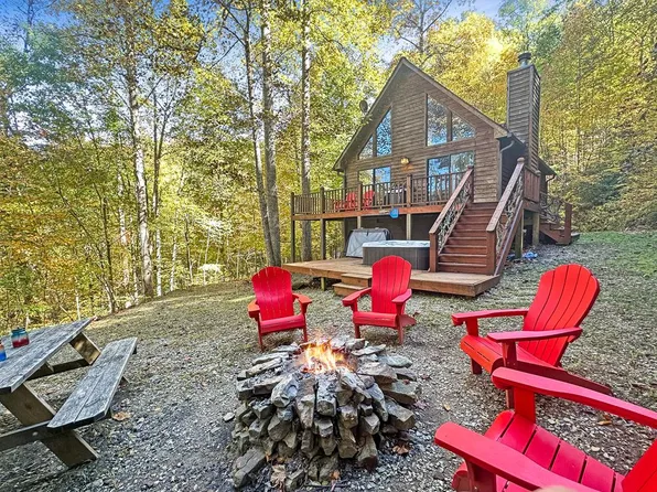 370 The Pnes, Robbinsville, NC 28771