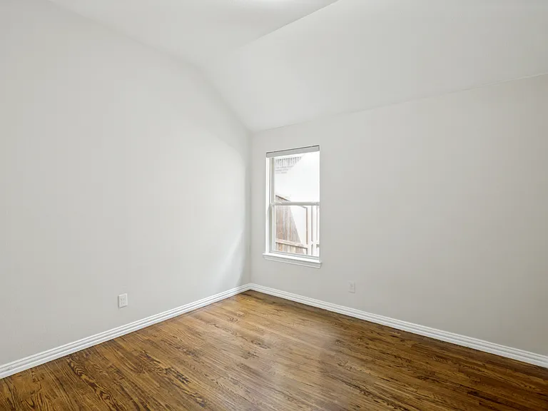 5512 Magnum Way — Photo 17