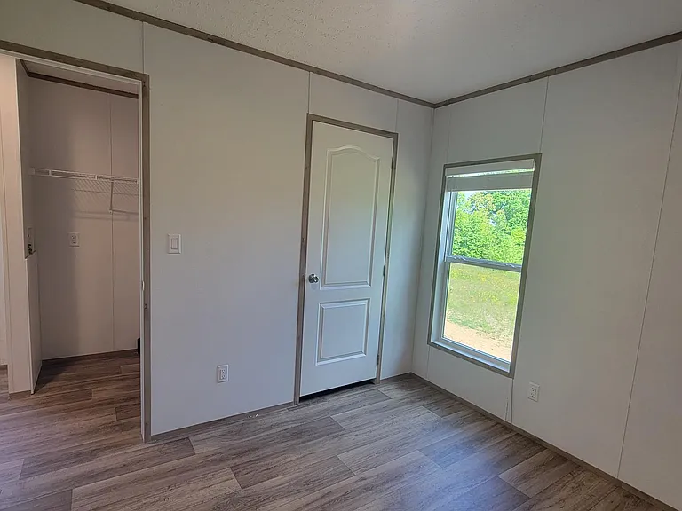 115 W Everett St — Photo 18