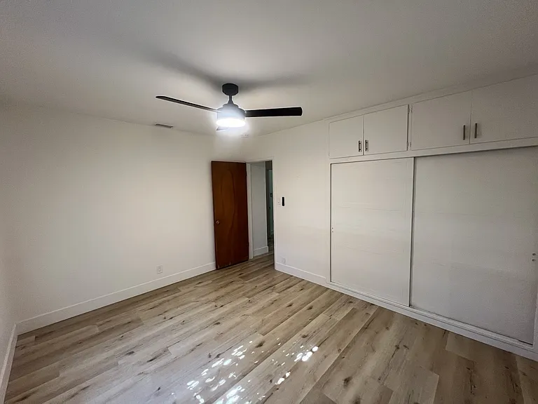 5429 Cambridge St — Photo 20